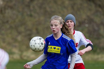 Bild 382 - B-Juniorinnen Tus Tensfeld - TSV Gnutz o.W. : Ergebnis: 1:3